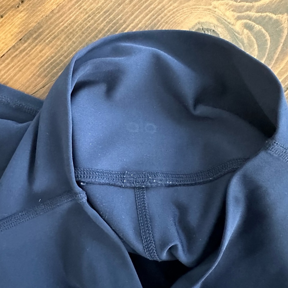 Alo Yoga Navy Airlift leggings - Picture 3 of 5